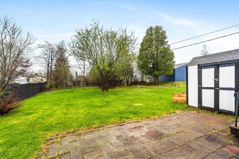 Tiny photo for 4922 Glenwood St, Duluth, MN 55804 (MLS # 6125395)