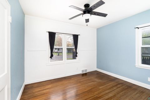 Tiny photo for 4922 Glenwood St, Duluth, MN 55804 (MLS # 6125395)