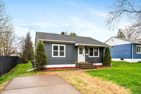 Tiny photo for 4922 Glenwood St, Duluth, MN 55804 (MLS # 6125395)