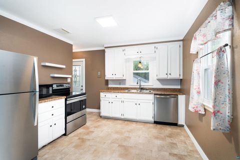 Tiny photo for 4922 Glenwood St, Duluth, MN 55804 (MLS # 6125395)