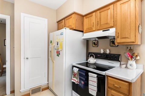 Tiny photo for 5306 Oneida St, Duluth, MN 55804 (MLS # 6126957)