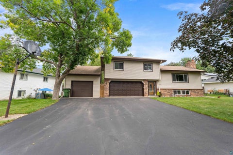 Tiny photo for 8653 NE 1/2 St, Circle Pines, MN 55014 (MLS # 6128157)