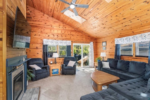 Tiny photo for 436 E Oxford St, Duluth, MN 55803 (MLS # 6127883)