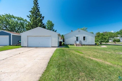 Tiny photo for 2714 Diane Ln, Hibbing, MN 55746 (MLS # 6126694)