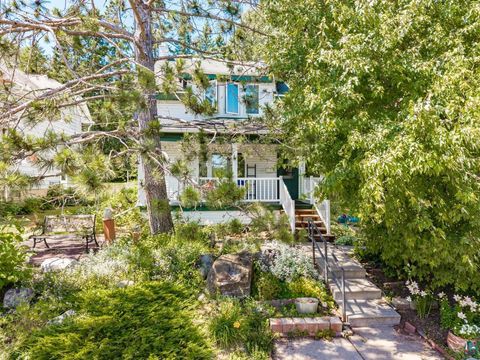 Photo of 11 St. Louis Ct, Duluth, MN 55808 (MLS # 6126746)