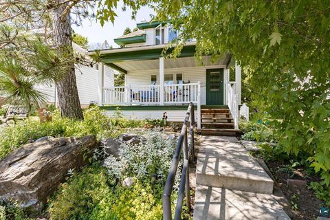 Tiny photo for 11 St. Louis Ct, Duluth, MN 55808 (MLS # 6126746)