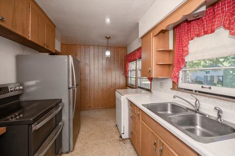 Tiny photo for 4319 Tioga St, Duluth, MN 55804 (MLS # 6122533)