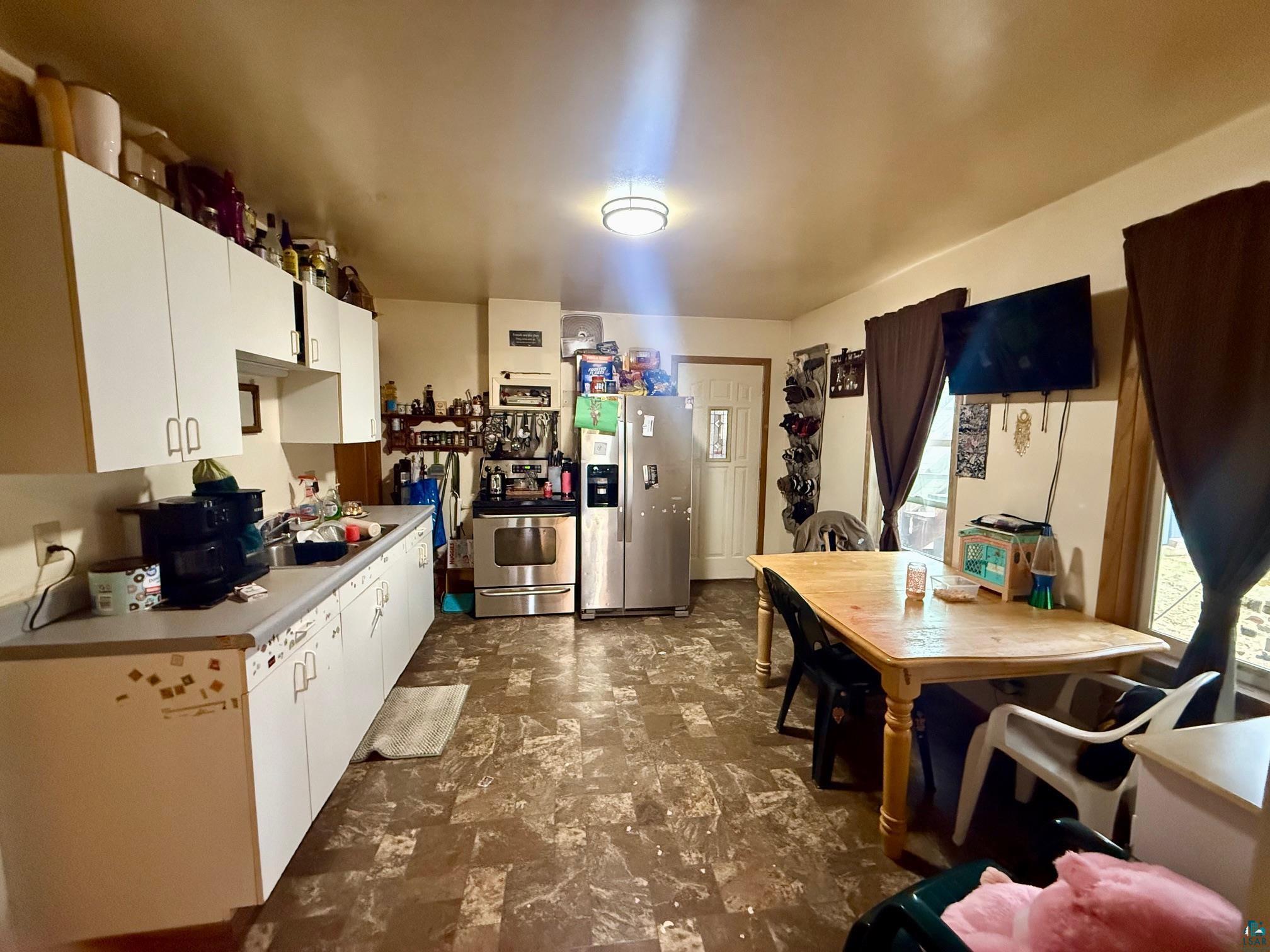 612 15th Ave W