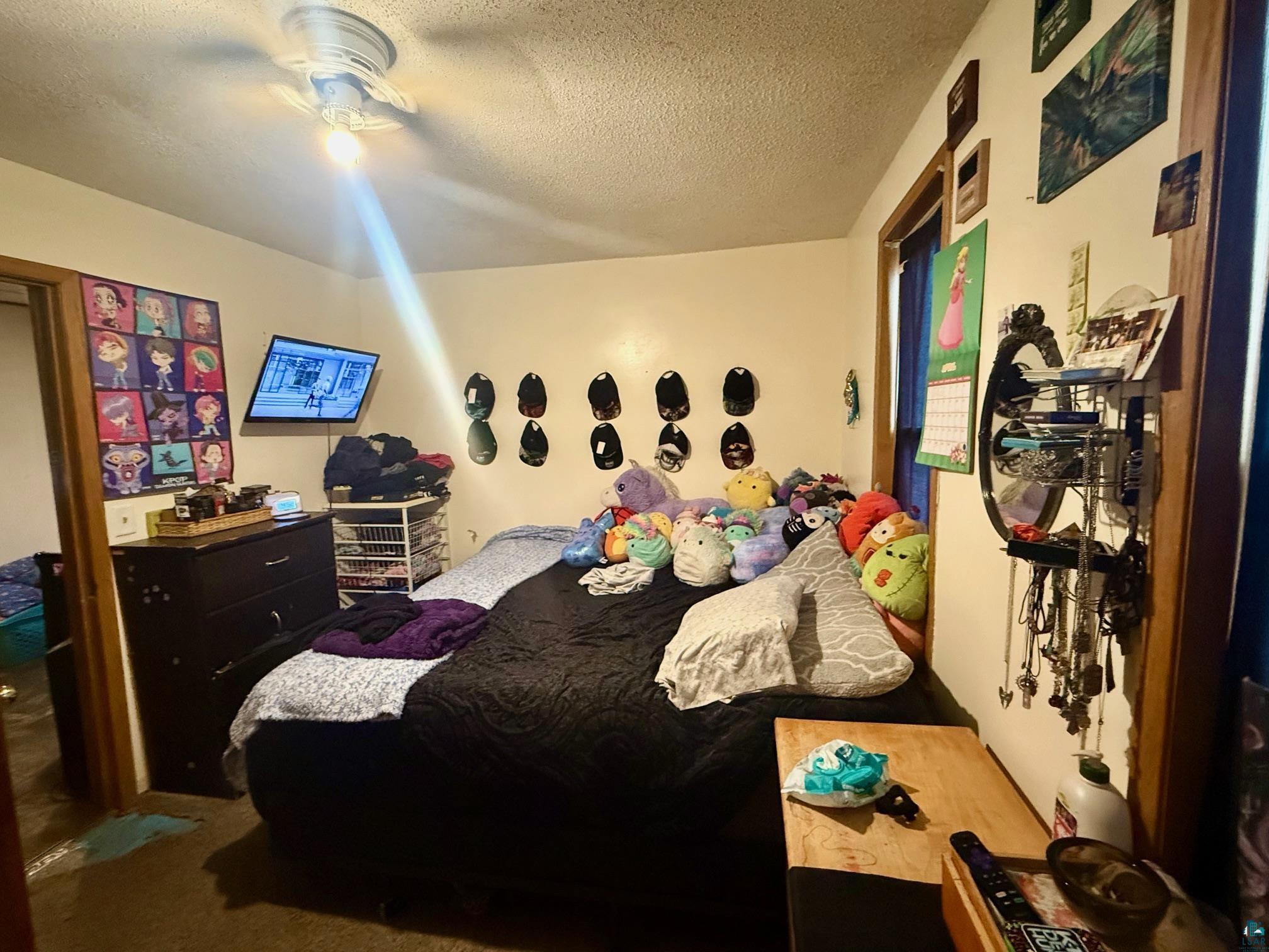 612 15th Ave W