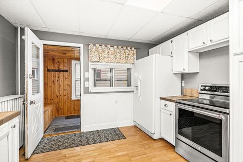 Tiny photo for 3 W Linden St, Duluth, MN 55811 (MLS # 6122851)