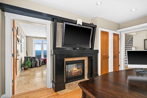 Tiny photo for 3725 N Ridge Rd, Duluth, MN 55804 (MLS # 6123153)