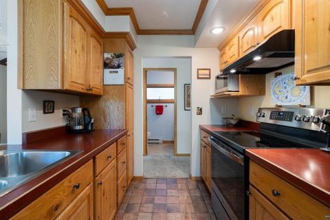 Tiny photo for 5306 Ivanhoe St, Duluth, MN 55804 (MLS # 6125590)