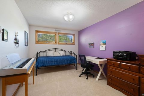 Tiny photo for 5306 Ivanhoe St, Duluth, MN 55804 (MLS # 6125590)
