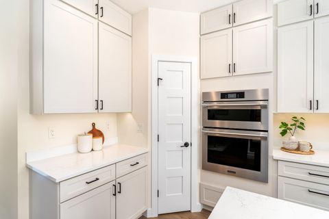 Tiny photo for 3725 London Rd #12, Duluth, MN 55804 (MLS # 6122728)