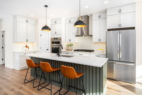 Tiny photo for 3725 London Rd #12, Duluth, MN 55804 (MLS # 6122728)