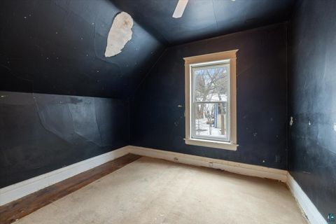 Tiny photo for 701 E 11th St, Duluth, MN 55802 (MLS # 6124209)