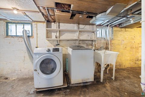 Tiny photo for 701 E 11th St, Duluth, MN 55802 (MLS # 6124209)