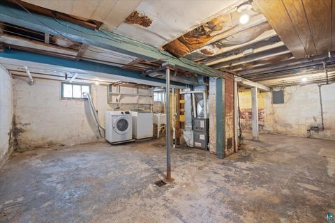 Tiny photo for 701 E 11th St, Duluth, MN 55802 (MLS # 6124209)