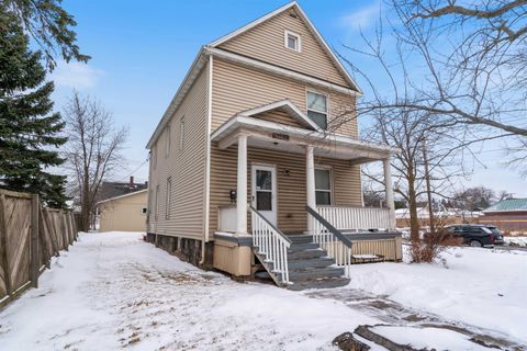 Photo of 4303 Grand Ave, Duluth, MN 55807 (MLS # 6123315)