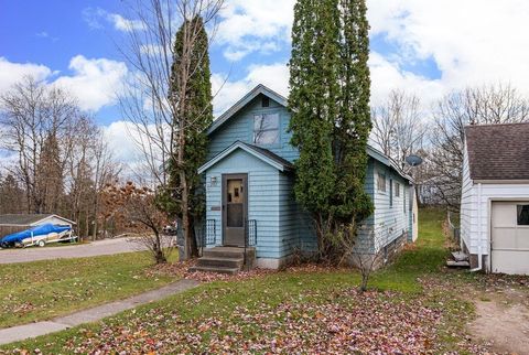 Tiny photo for 202 W Faribault St, Duluth, MN 55803 (MLS # 6122952)