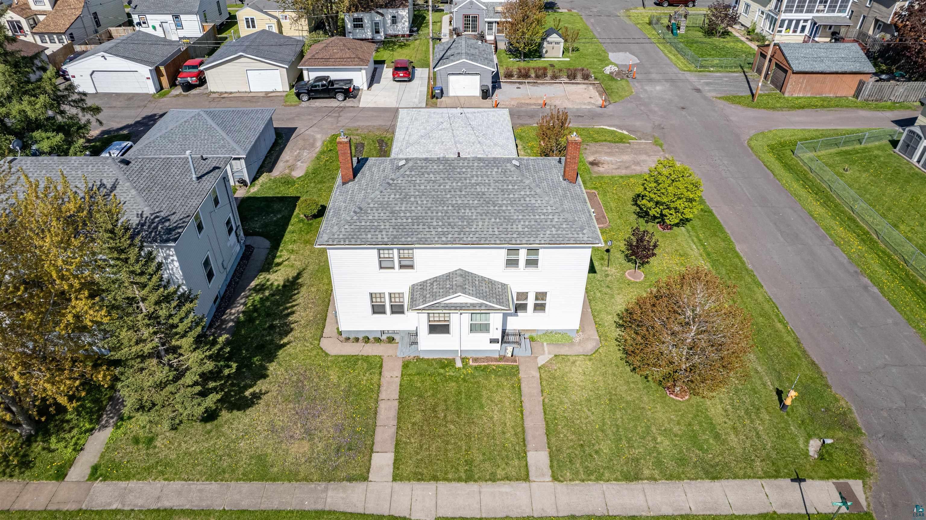 1301 Cypress Ave