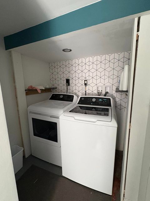 Tiny photo for 5521 Huntington St, Duluth, MN 55807 (MLS # 6123655)