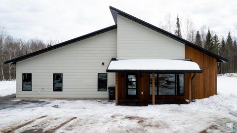 Photo of 2980 Roberg Rd, Duluth, MN 55804 (MLS # 6124190)