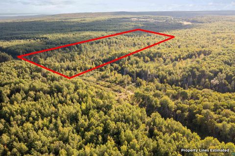 Tiny photo for 2911 Clark Rd, Two Harbors, MN 55616 (MLS # 6124244)