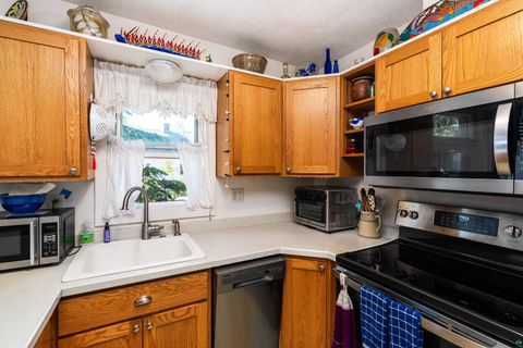 Tiny photo for 1602 Minnesota Ave, Duluth, MN 55802 (MLS # 6126380)