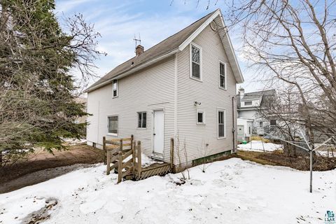 Tiny photo for 155 W Myrtle St, Duluth, MN 55811 (MLS # 6124223)