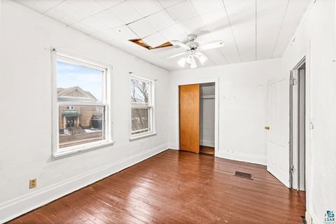 Tiny photo for 155 W Myrtle St, Duluth, MN 55811 (MLS # 6124223)