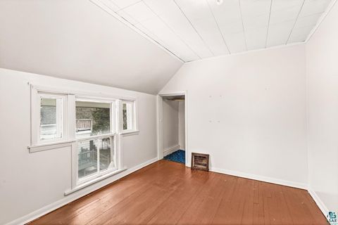 Tiny photo for 155 W Myrtle St, Duluth, MN 55811 (MLS # 6124223)