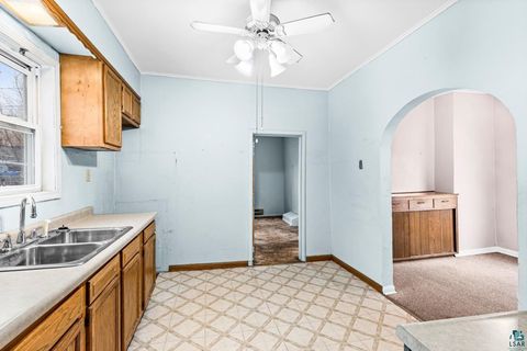 Tiny photo for 155 W Myrtle St, Duluth, MN 55811 (MLS # 6124223)