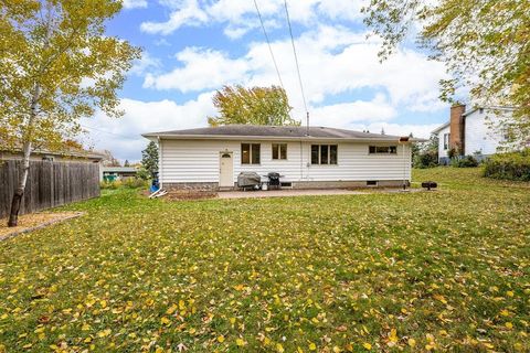 Tiny photo for 4911 Avondale St, Duluth, MN 55804 (MLS # 6122603)