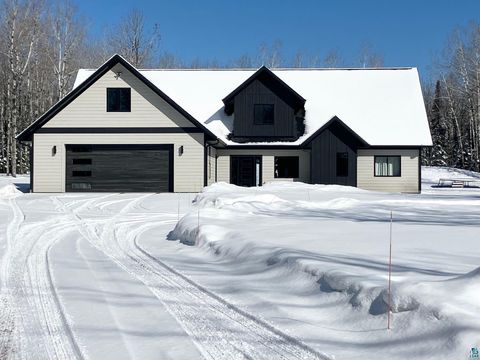 Photo of 1491 Wildwood Rd, Duluth, MN 55804 (MLS # 6123980)