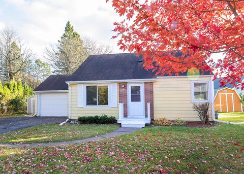 Photo of 2626 Nanticoke St, Duluth, MN 55811 (MLS # 6122656) Photo of 2626 Nanticoke St, Duluth, MN 55811 (MLS # 6122656)