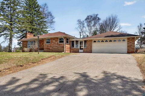 Photo of 306 Ridgewood Dr, Cloquet, MN 55720 (MLS # 6125167)