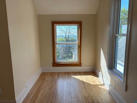 Tiny photo for 826 E 6th St, Duluth, MN 55805 (MLS # 6126588)
