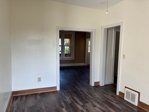 Tiny photo for 826 E 6th St, Duluth, MN 55805 (MLS # 6126588)