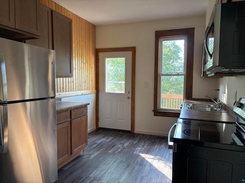 Tiny photo for 826 E 6th St, Duluth, MN 55805 (MLS # 6126588)