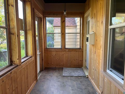 Tiny photo for 826 E 6th St, Duluth, MN 55805 (MLS # 6126588)