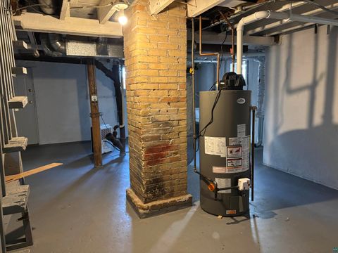 Tiny photo for 826 E 6th St, Duluth, MN 55805 (MLS # 6126588)