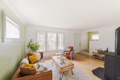 Tiny photo for 4320 W 6th St, Duluth, MN 55807 (MLS # 6124976)