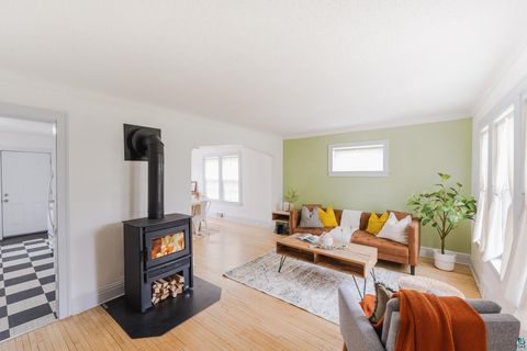 Tiny photo for 4320 W 6th St, Duluth, MN 55807 (MLS # 6124976)