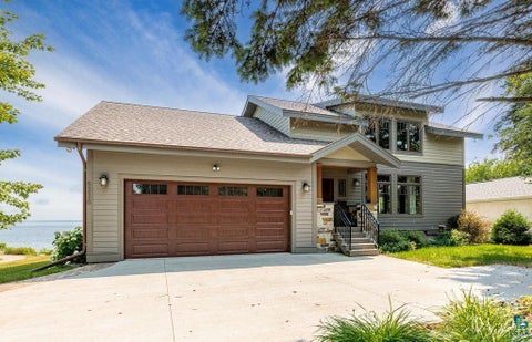 Photo of 5220 London Rd, Duluth, MN 55804 (MLS # 6128427)