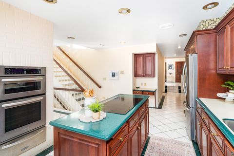 Tiny photo for 814 W 5th St, Duluth, MN 55806 (MLS # 6123789)