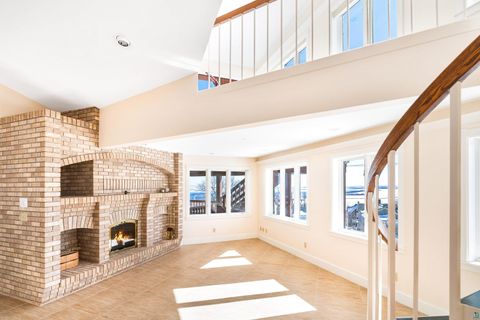 Tiny photo for 814 W 5th St, Duluth, MN 55806 (MLS # 6123789)