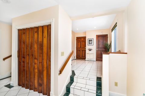 Tiny photo for 814 W 5th St, Duluth, MN 55806 (MLS # 6123789)