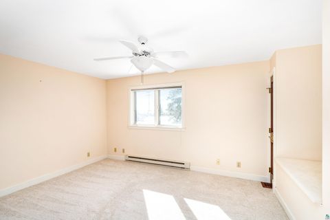 Tiny photo for 814 W 5th St, Duluth, MN 55806 (MLS # 6123789)