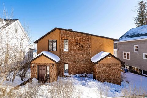 Tiny photo for 814 W 5th St, Duluth, MN 55806 (MLS # 6123789)